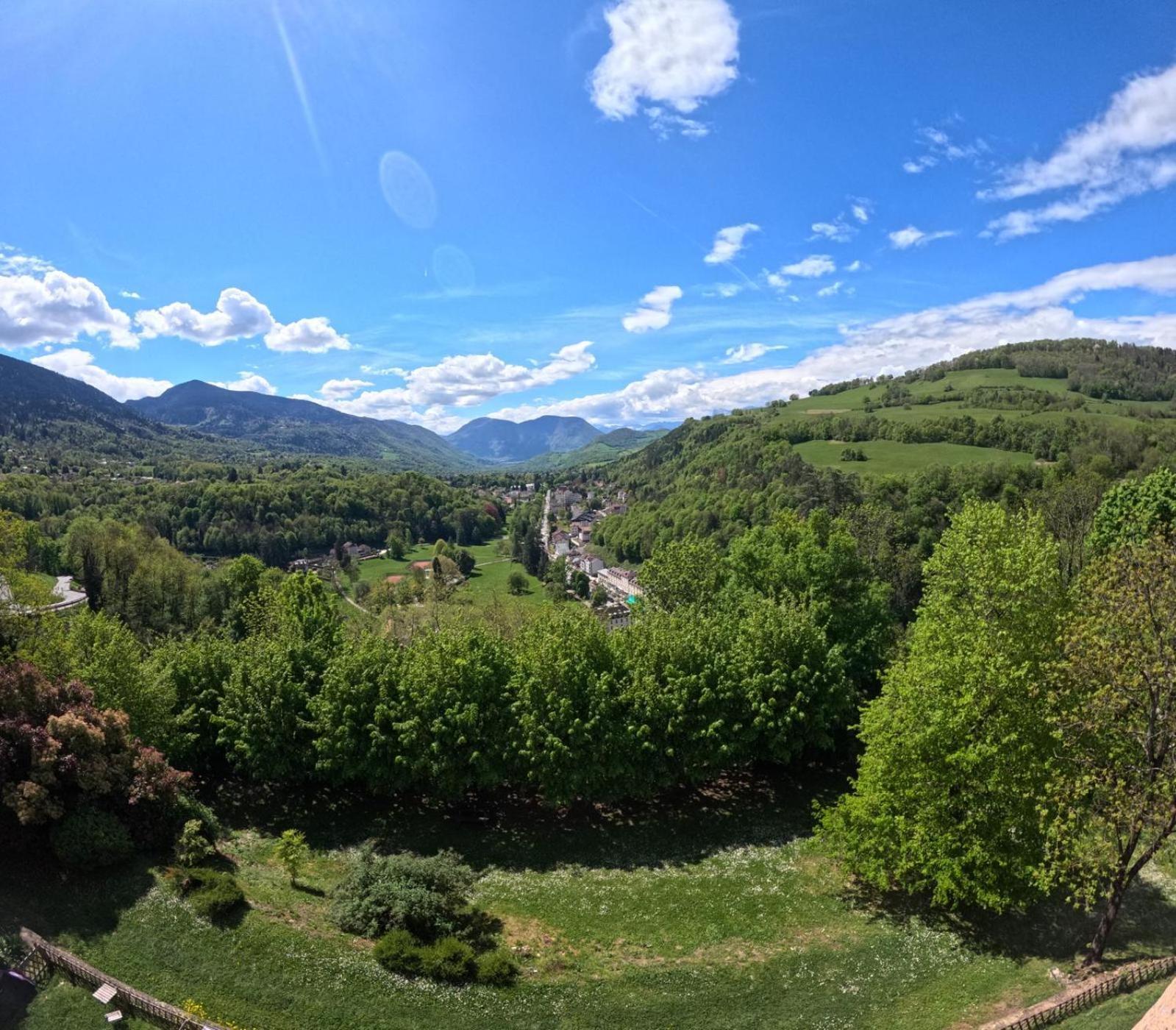 Le Belvedere De La Grand Croix Dans Le Chateau D'Uriage Saint-Martin-dʼUriage Esterno foto