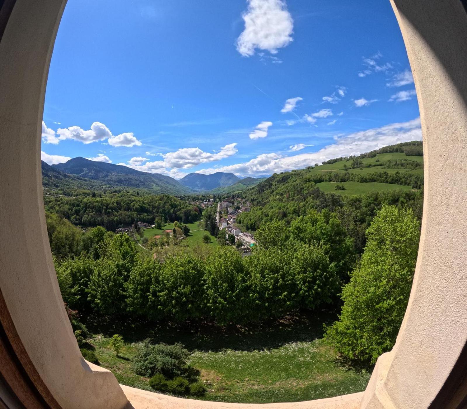 Le Belvedere De La Grand Croix Dans Le Chateau D'Uriage Saint-Martin-dʼUriage Esterno foto